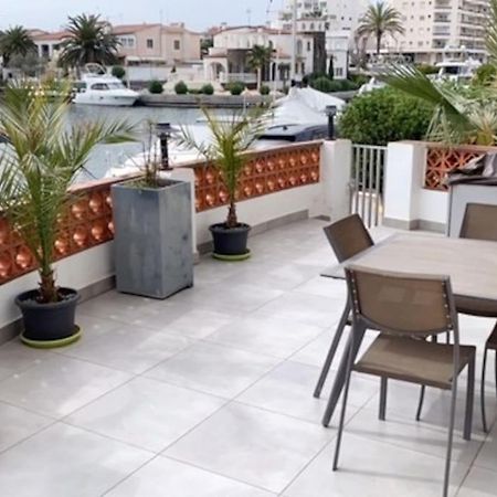 אמפוריבראבה Appartement Terrasse Emplacement N° 1 מראה חיצוני תמונה